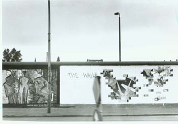 germany_thewall_1990_003