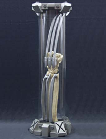 prop_wolverine_claws